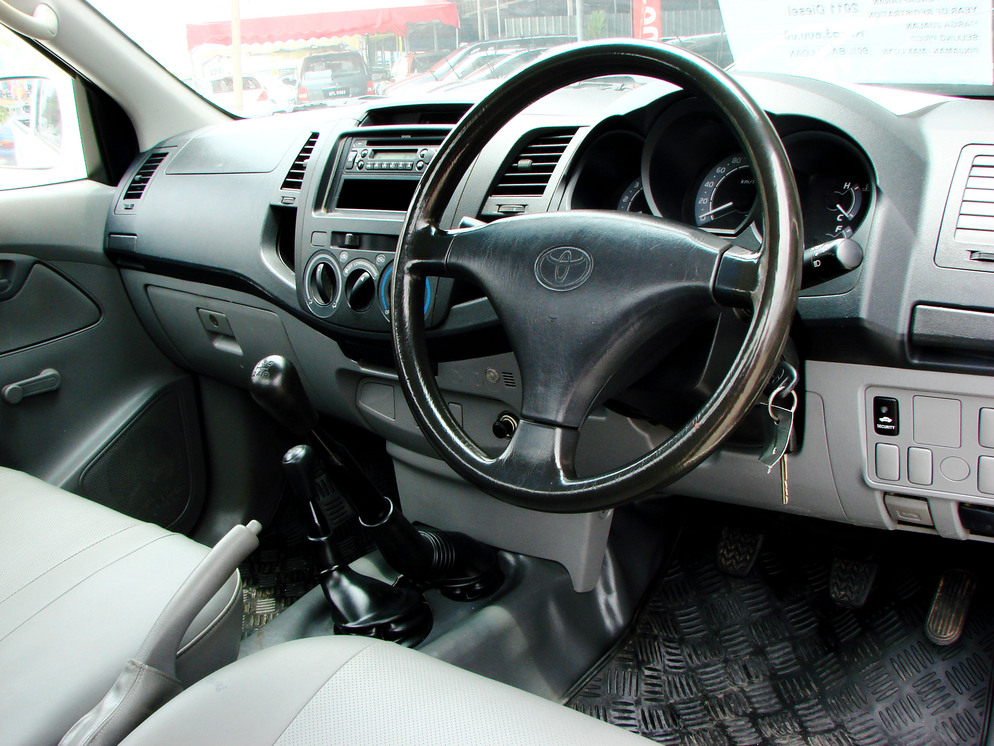 Toyota Hilux Single Cab 2.5 (Manual) 2011