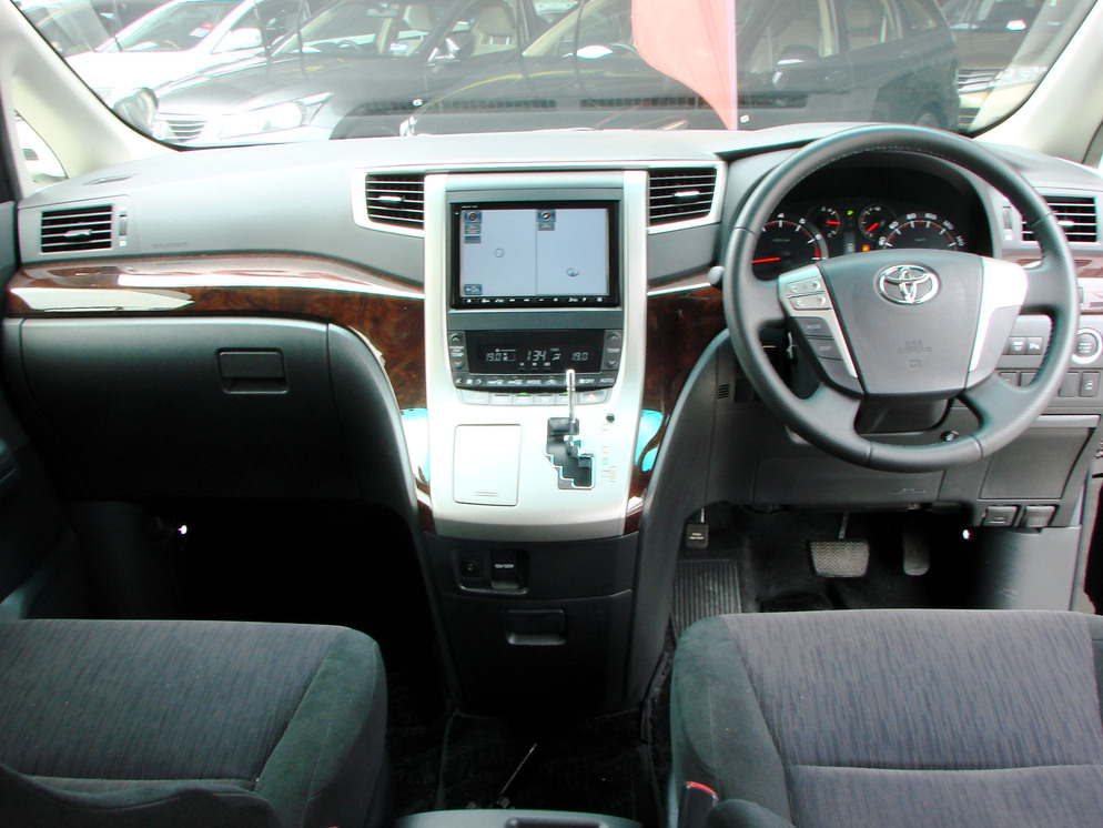 Toyota Velfire 2.4 (Both) 2011