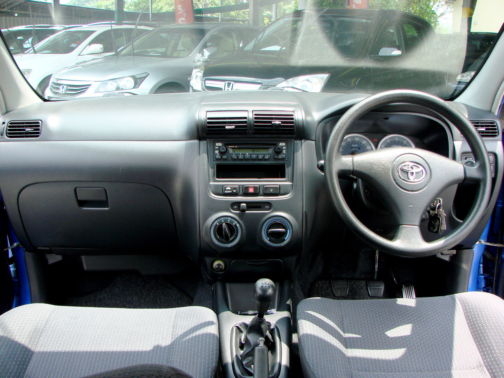 Toyota Avanza 1.3 (Manual) 2006