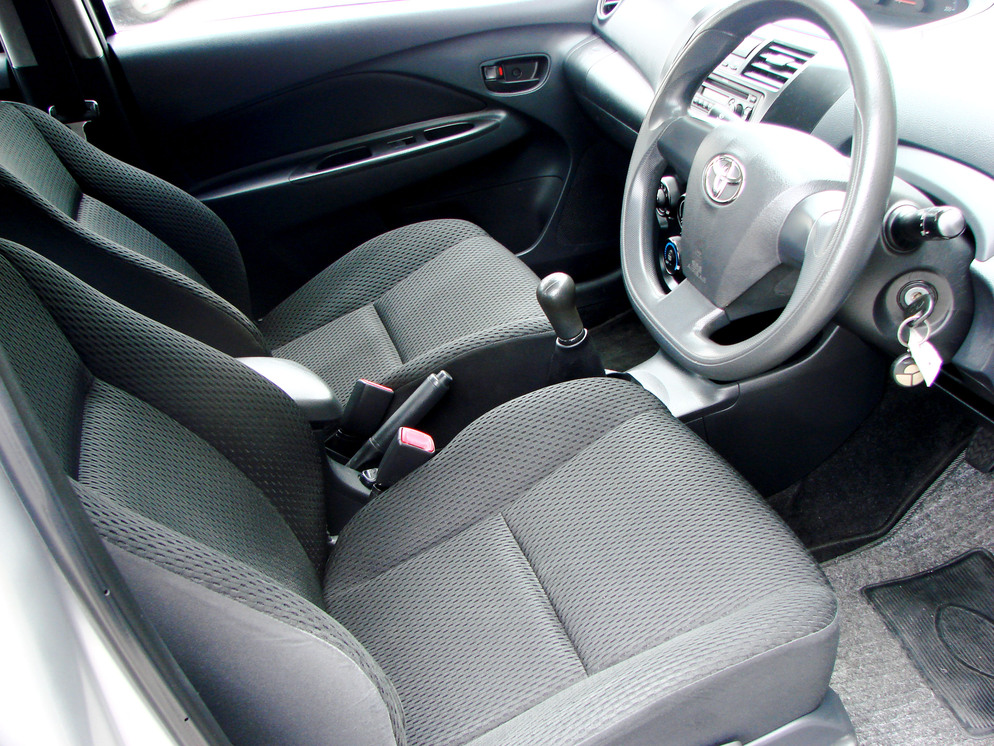 Toyota Vios 1.5 J VVTi (Manual) 2010