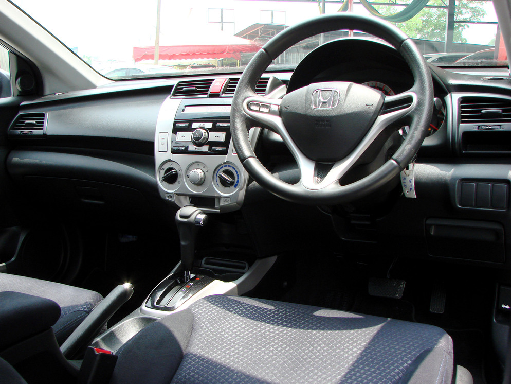 Honda City 1.5 E I-VTEC (Auto) 2010