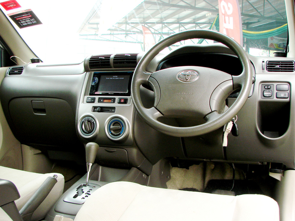 Toyota Avanza 1.5 G (Auto) 2009