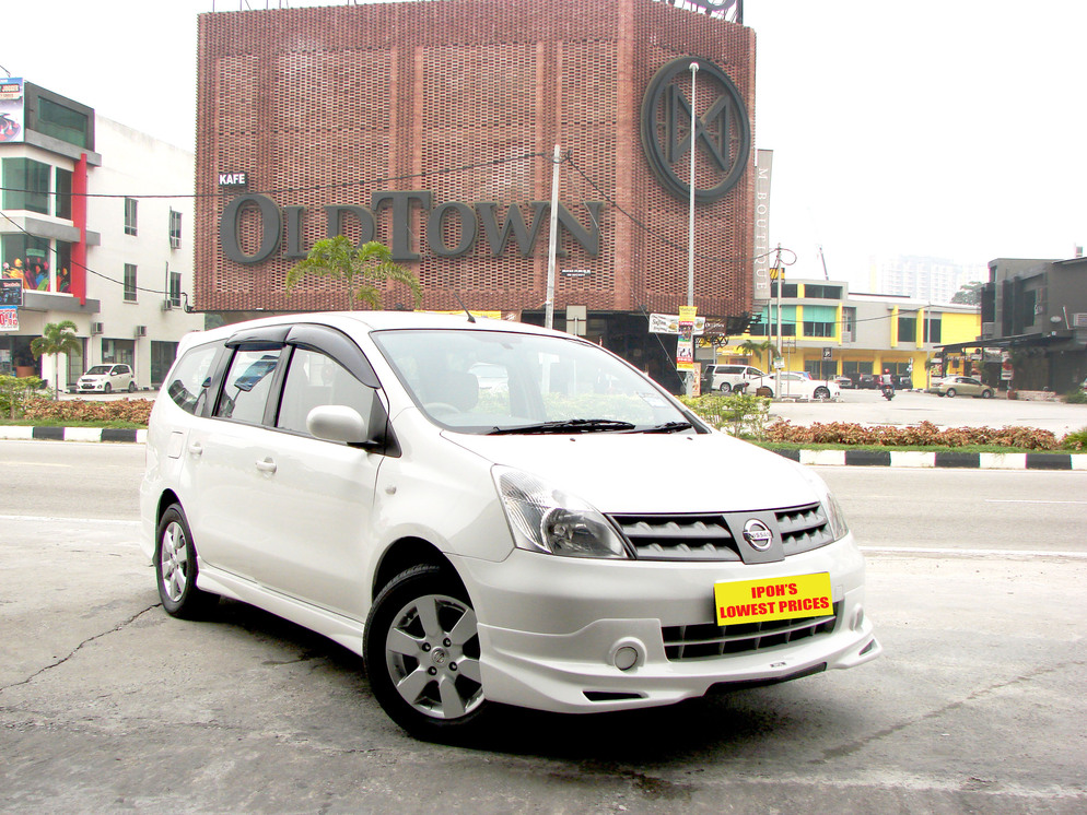 Nissan Grand Livina 1.6 (Auto) 2011