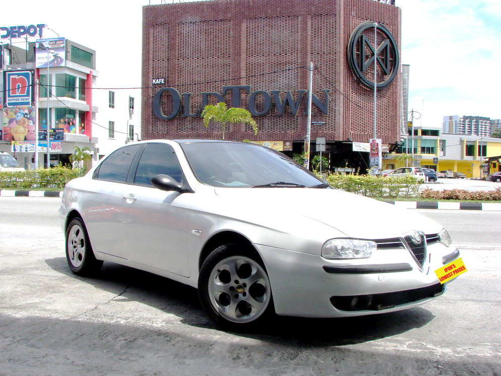 Alfa Romeo 156 2.0 Twin Spark (Semi Manual) 2001