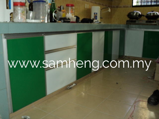 Kitchen cabinet