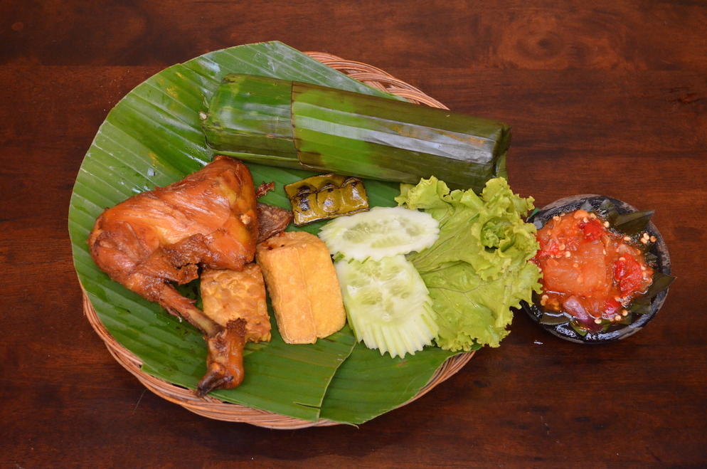 Nasi Liwet Komplit Ayam Kampung Goreng Tradisi Cibiuk Rumah Makan Cibiuk Shah Alam