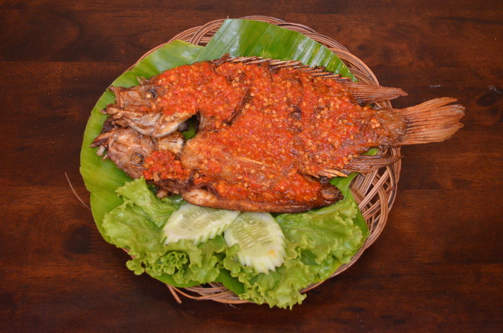 TALAPIA GORENG COBEK/ PEDAS