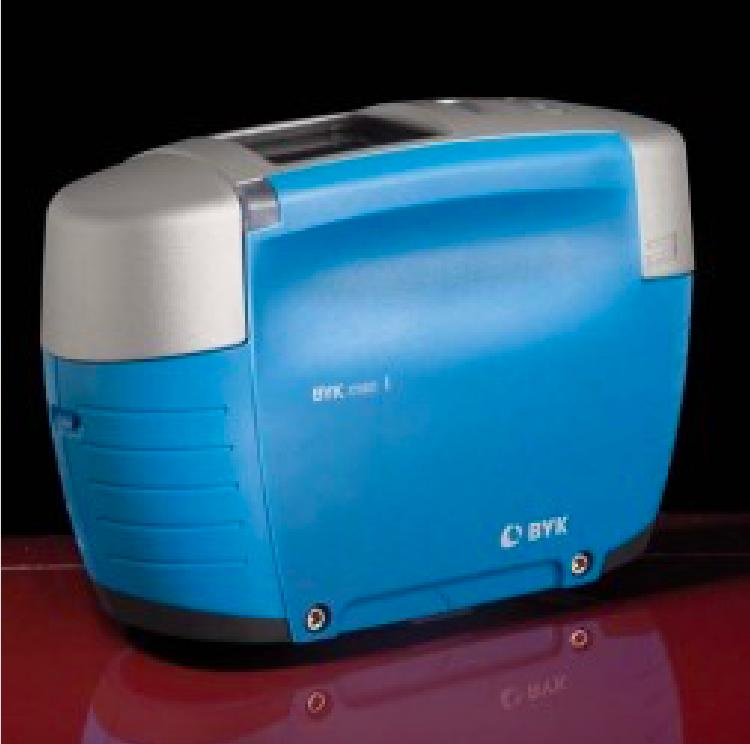 MULTIANGLE SPECTROPHOTOMETER OR METALLIC COLOR