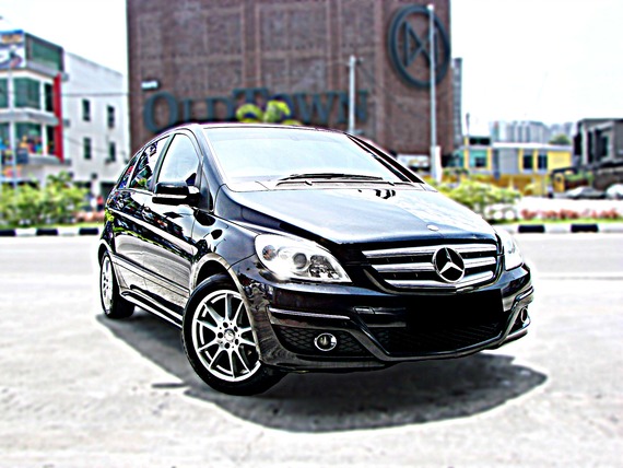 Mercedes Benz B180 (A) 2010