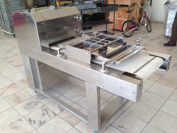 Long Dough Moulder
