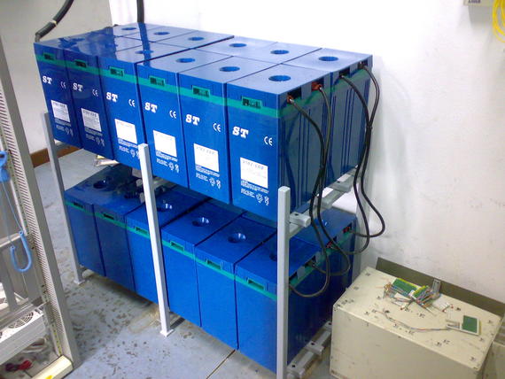 Zueriz TT dotcom battery installation