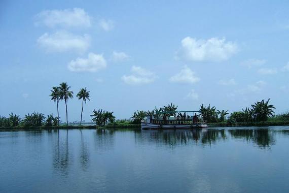 5D4N Essence of Kerala