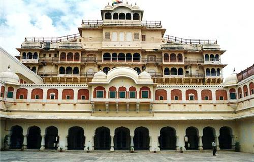 6D5N New Delhi / Agra / Jaipur