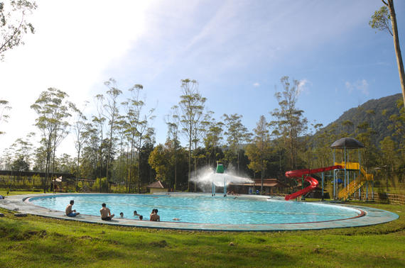 4D3N Bandung
