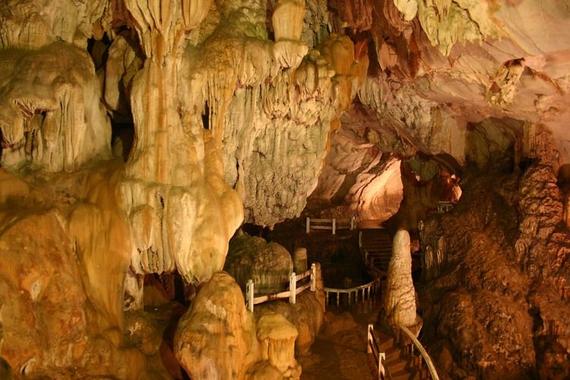 6D5N Vientiane / Nam Ngum Lake / Vangvieng / Luang Prabang/ Pak Ou Caves