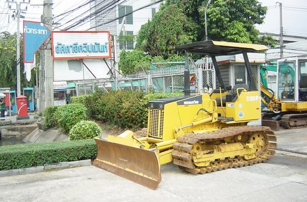 KOMATSU D20P-7E