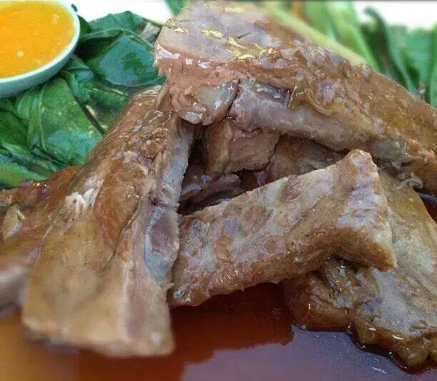 ซี่โครงหมูอบน้ำผึ้