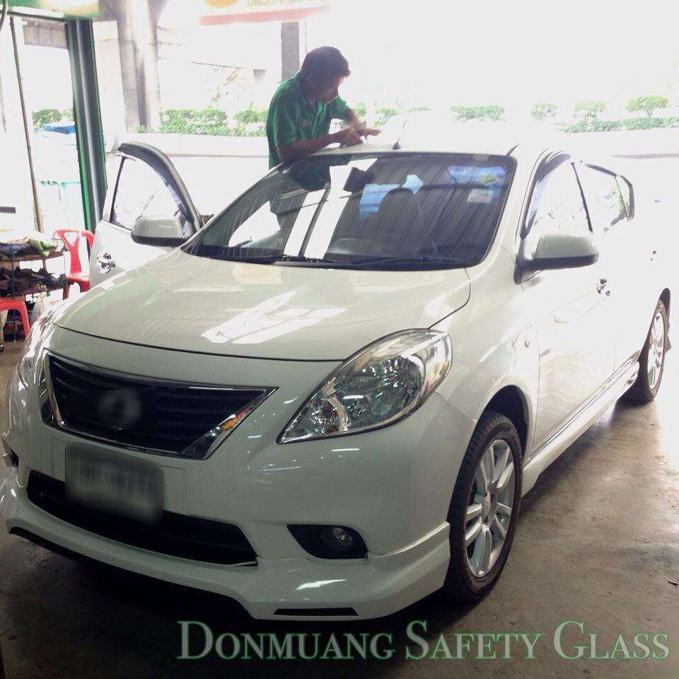Nissan Almera