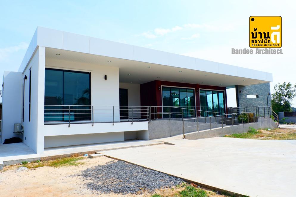 งานสร้างบ้าน ตกแต่งภายใน สระว่ายน้ำของคุณบราลี ซวาเบอร์