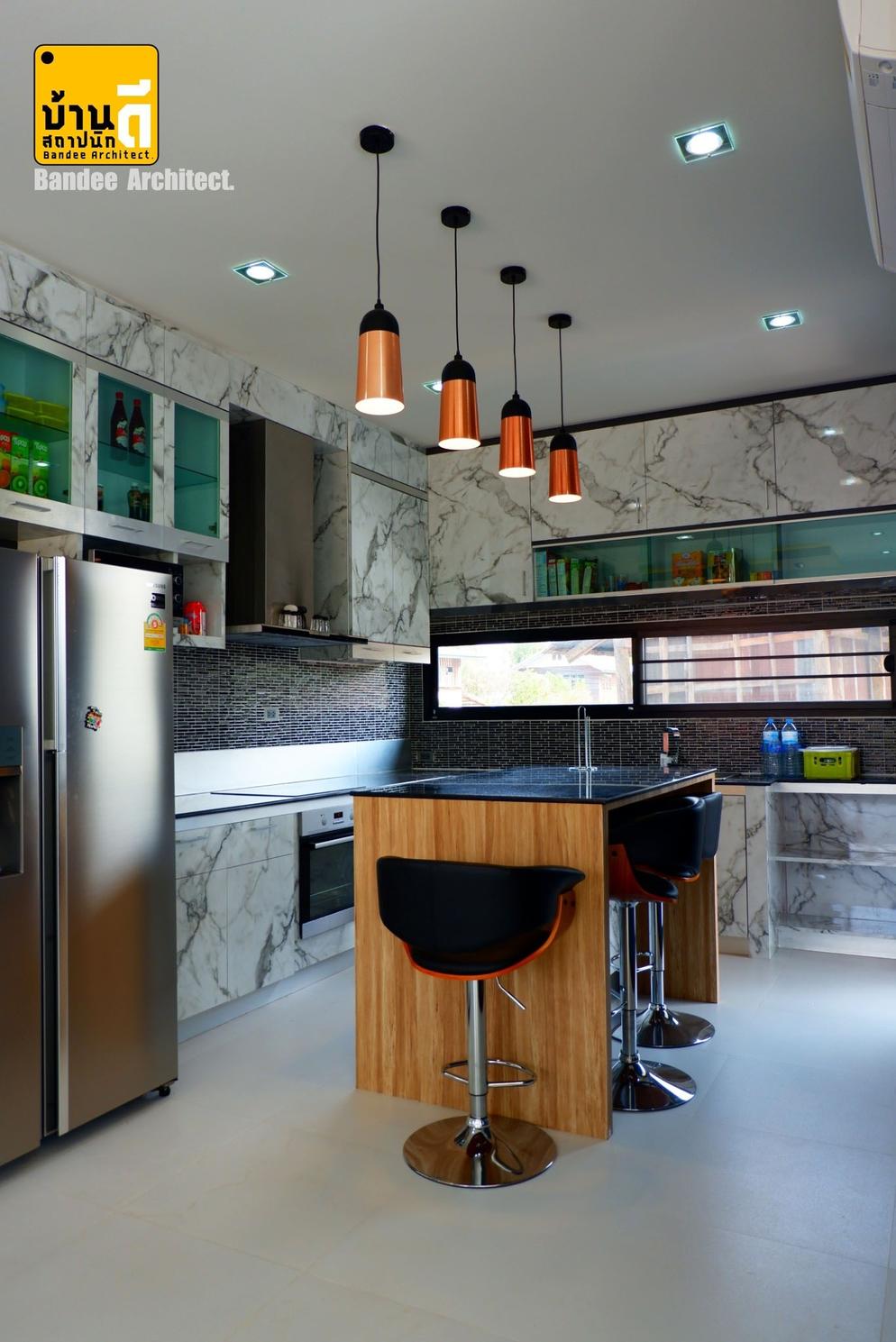 งานสร้างบ้าน ตกแต่งภายใน สระว่ายน้ำของคุณบราลี ซวาเบอร์