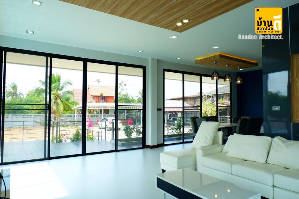 งานสร้างบ้าน ตกแต่งภายใน สระว่ายน้ำของคุณบราลี ซวาเบอร์