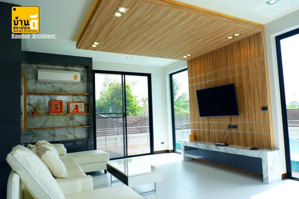 งานสร้างบ้าน ตกแต่งภายใน สระว่ายน้ำของคุณบราลี ซวาเบอร์