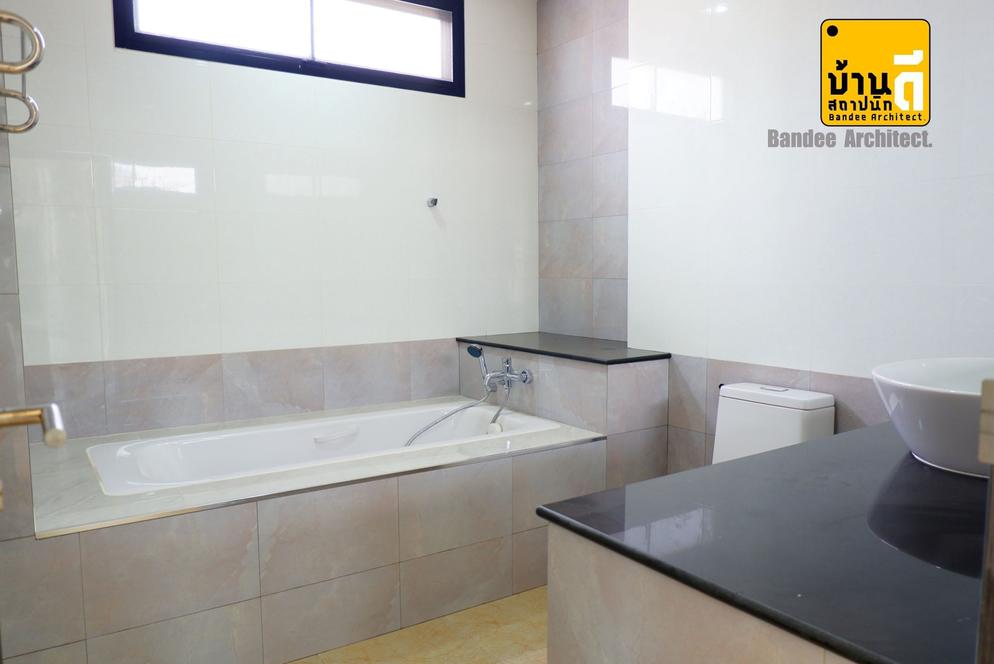 งานสร้างบ้าน ตกแต่งภายใน สระว่ายน้ำของคุณบราลี ซวาเบอร์