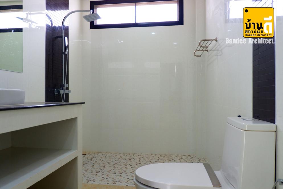 งานสร้างบ้าน ตกแต่งภายใน สระว่ายน้ำของคุณบราลี ซวาเบอร์