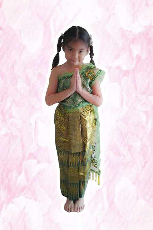 บริการให้เช่าชุดไทยสำหรับเด็ก และผู้ใหญ่