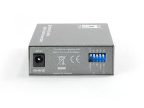 10/100BASE-TX to 100BASE-FX SMF SC PoE PD Converter รุ่น FVT-0104TXFC