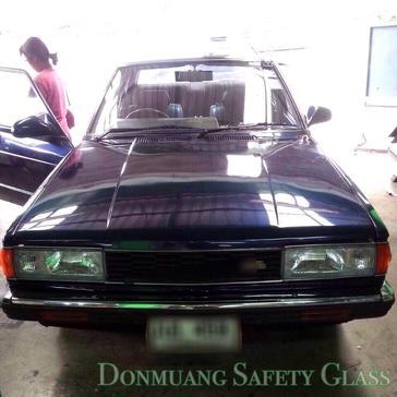 ผลงานการติดตั้งกระจกรถยนต์ Nissan Bluebird 910 ปี 1979