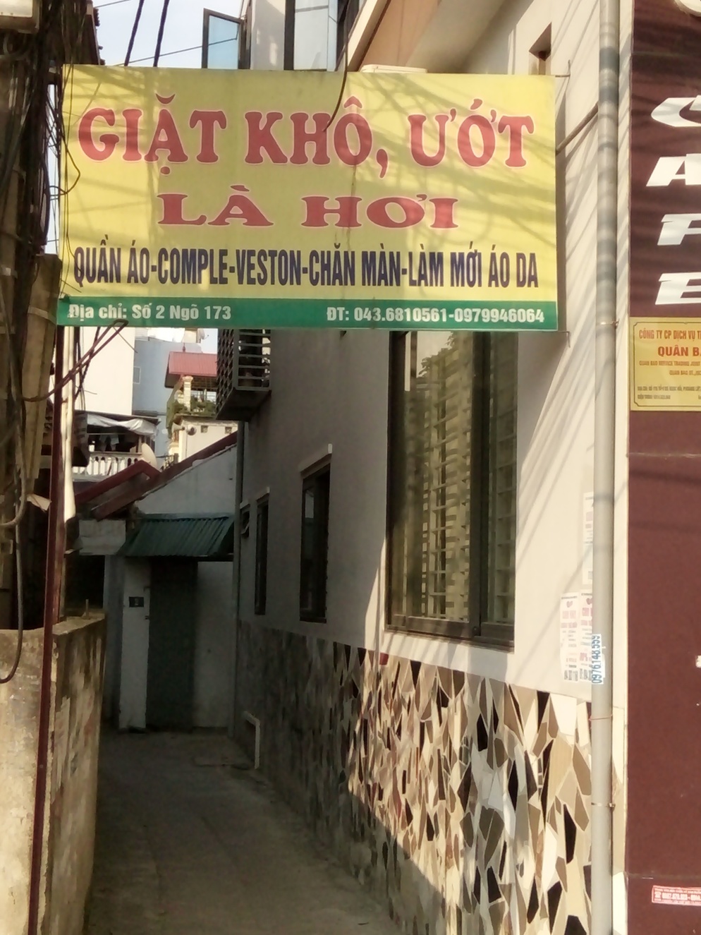 Tiệm Giặt Khô Là Hơi