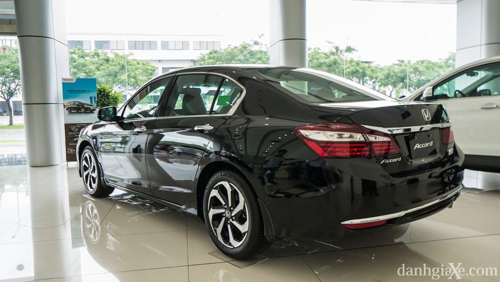 Honda Accord 2017 (4)