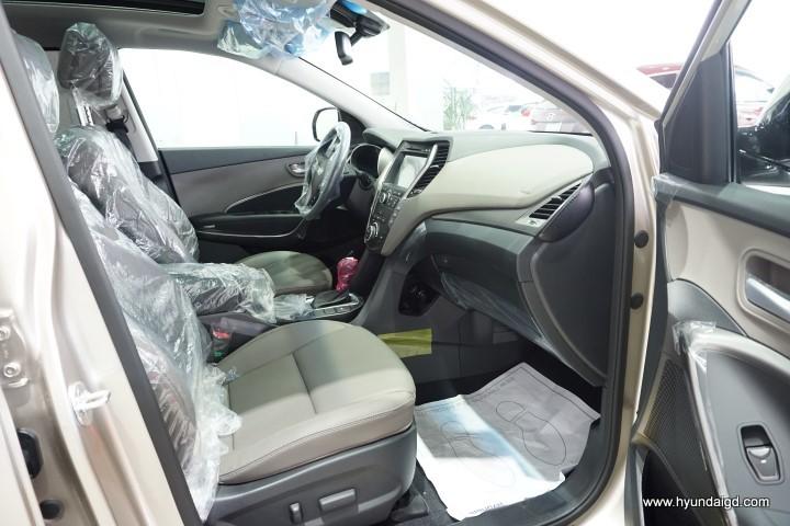 Hyundai Santa Fe 2017 (7)