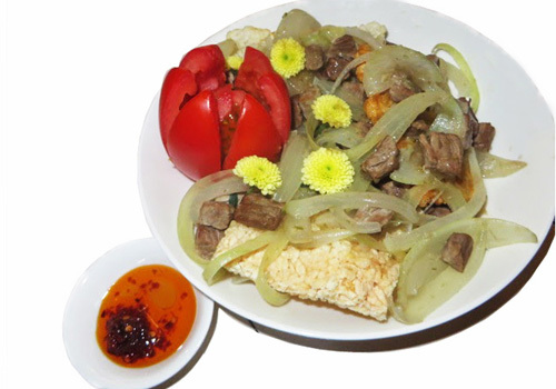 Cơm cháy tươi sốt thị bò