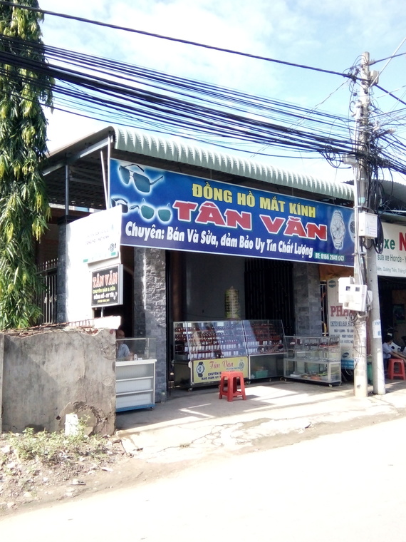 Đồng Hồ Mắt Kính Tân Văn