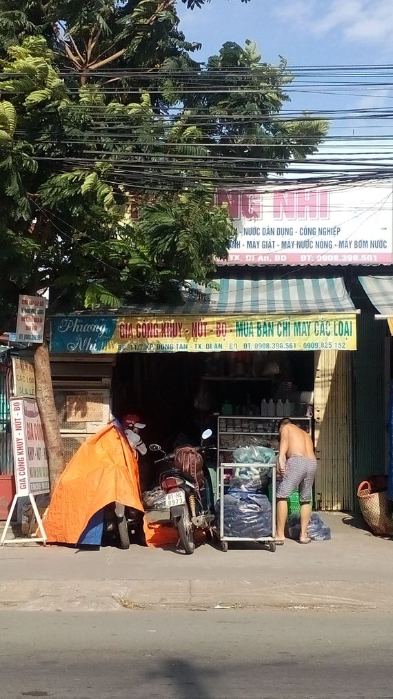 Gia Công Khuy Nút Bọ Phương Nhi