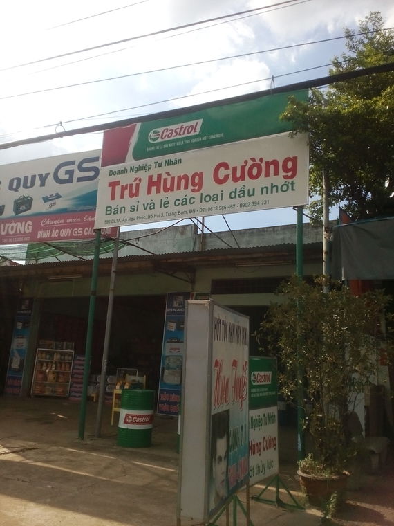 Cửa Hàng Sỉ Lẻ Dầu Nhớt Trứ Hùng Cường