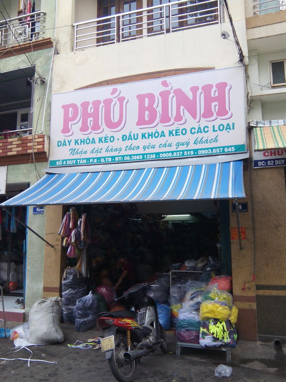 Cửa Hàng Dây Khóa Kéo Phú Bình